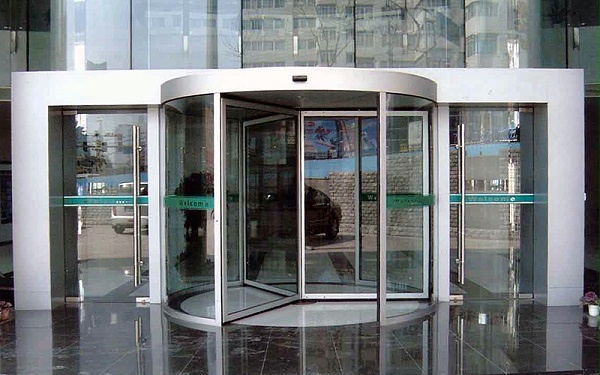 三翼旋轉門為何要保養(yǎng)？保養(yǎng)有何講究？三翼門保養(yǎng)小知識來了