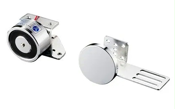 了解自動(dòng)門：從感應(yīng)器到鎖的完整構(gòu)成