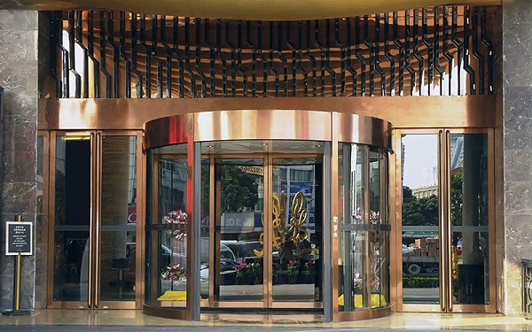 旋轉(zhuǎn)門防夾秘訣 | 保證安全通行自動旋轉(zhuǎn)門方法