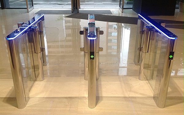 刷卡閘機(jī)保養(yǎng)使用注意事項