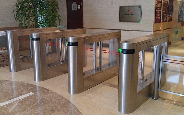 刷卡閘機(jī)保養(yǎng)使用注意事項