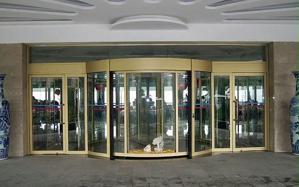 自動(dòng)旋轉(zhuǎn)門(mén)運(yùn)行條件與使用須知