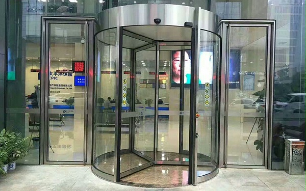 對(duì)電動(dòng)旋轉(zhuǎn)門五大認(rèn)知錯(cuò)誤，你真的了解旋轉(zhuǎn)門嗎？