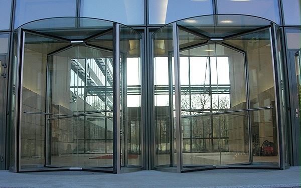 門道教你電動四翼旋轉(zhuǎn)門維護保養(yǎng)技巧