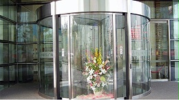 門道帶你了解旋轉(zhuǎn)門，電動旋轉(zhuǎn)門控制系統(tǒng)揭秘