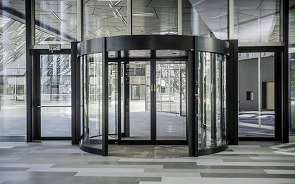 兩翼自動(dòng)旋轉(zhuǎn)門(mén)日常清潔保養(yǎng)指南