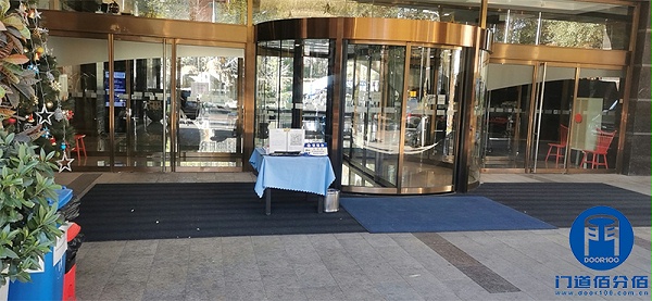 門(mén)道佰分佰自動(dòng)旋轉(zhuǎn)門(mén)保養(yǎng)維護(hù)具體內(nèi)容介紹