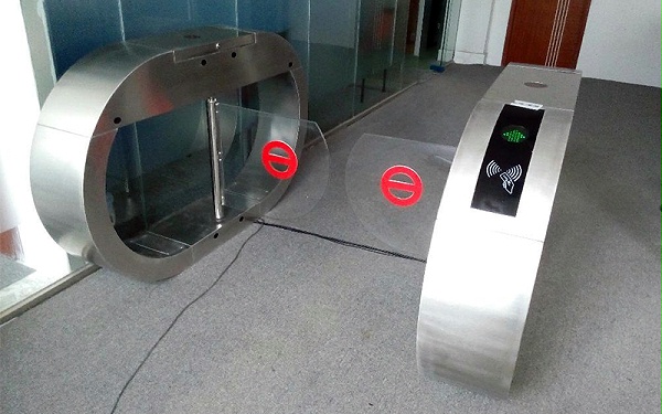 擺閘、翼閘等類型閘機(jī)使用與維護(hù)須知