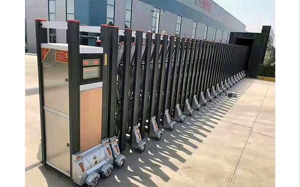 日常電動(dòng)伸縮門(mén)保養(yǎng)維護(hù)注意事項(xiàng)