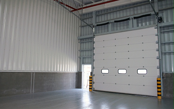 工業(yè)滑升門結(jié)構(gòu)組成介紹