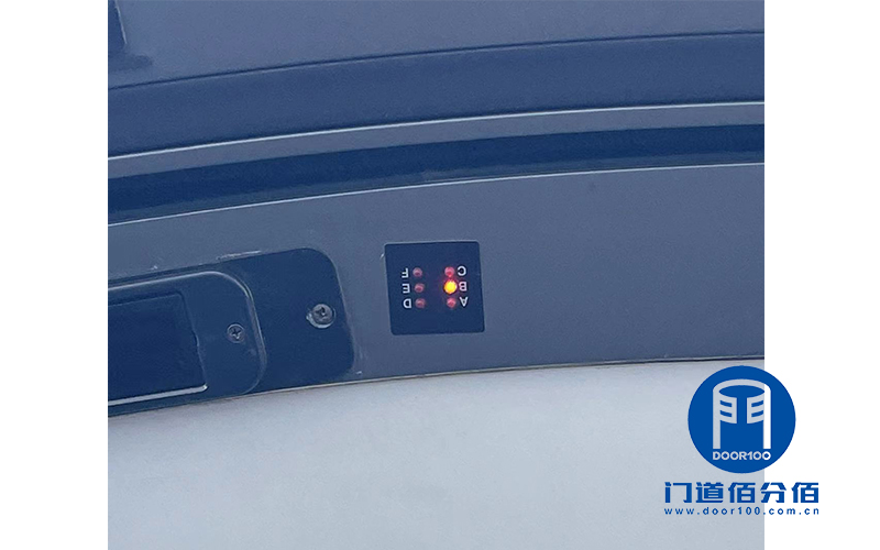 自動(dòng)旋轉(zhuǎn)門門停，故障燈B亮維修實(shí)例
