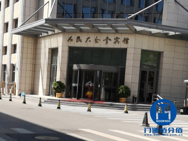 北京西城區(qū)人民大會(huì)堂賓館旋轉(zhuǎn)門保養(yǎng)服務(wù)案例